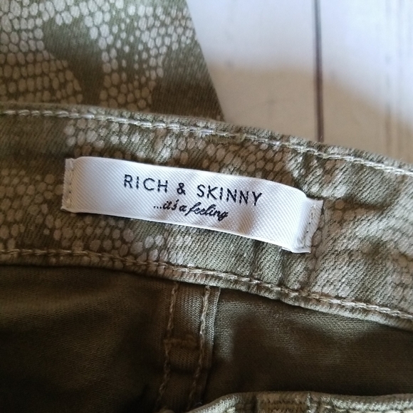 Rich & Skinny snake print python Jean's sz 25 skinny - Picture 6 of 8